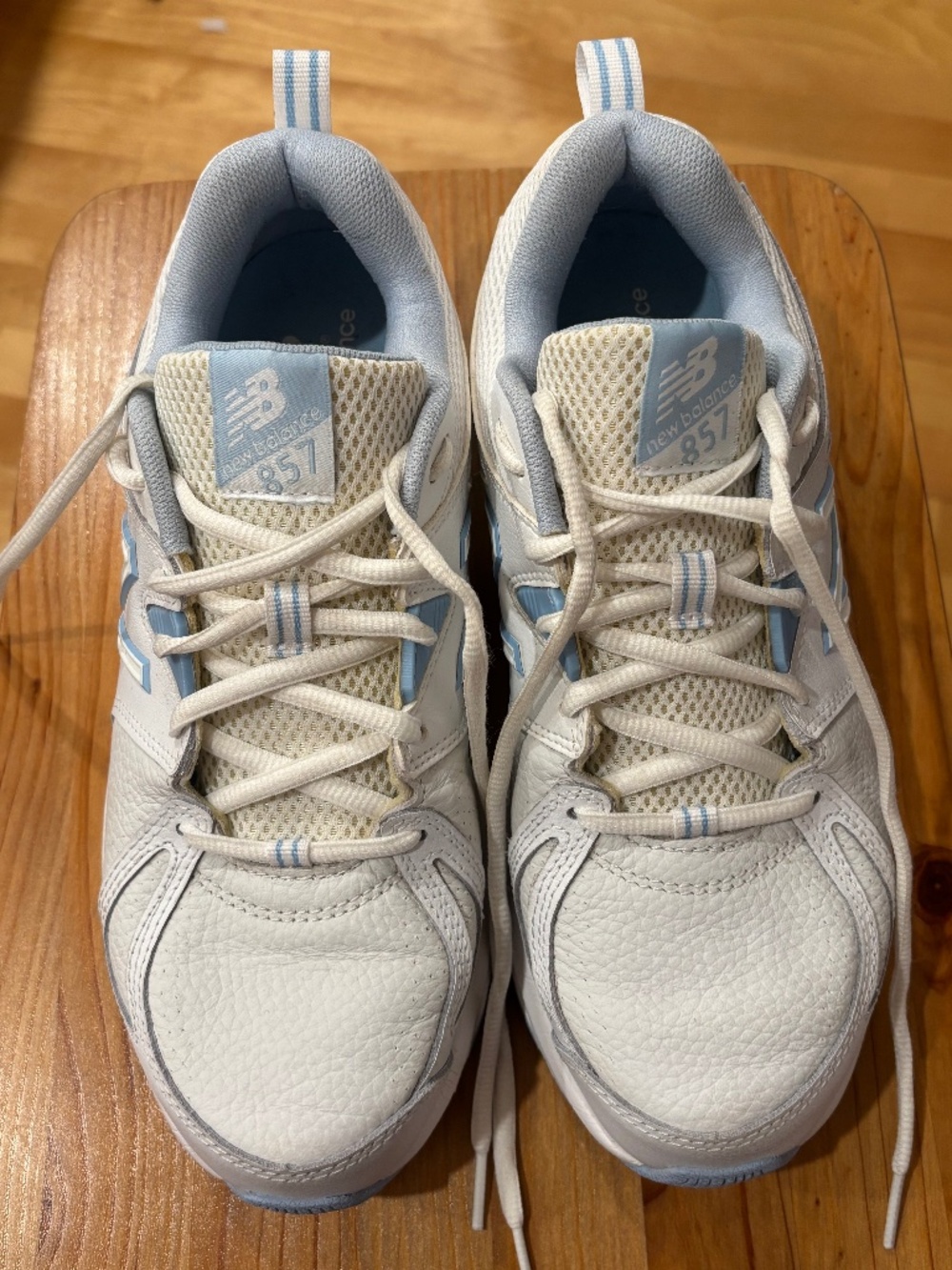 New Balance 857v2 Leather Cross Training Sneakers White Blue Size 10